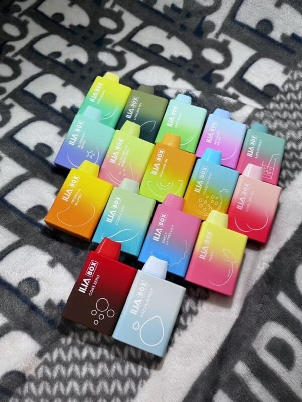 ILIA-Box.jpeg ILIA Box 哩亞拋棄式電子煙 | 5000口大容量 | 純鈷電池 | 台灣現貨:圖片 1